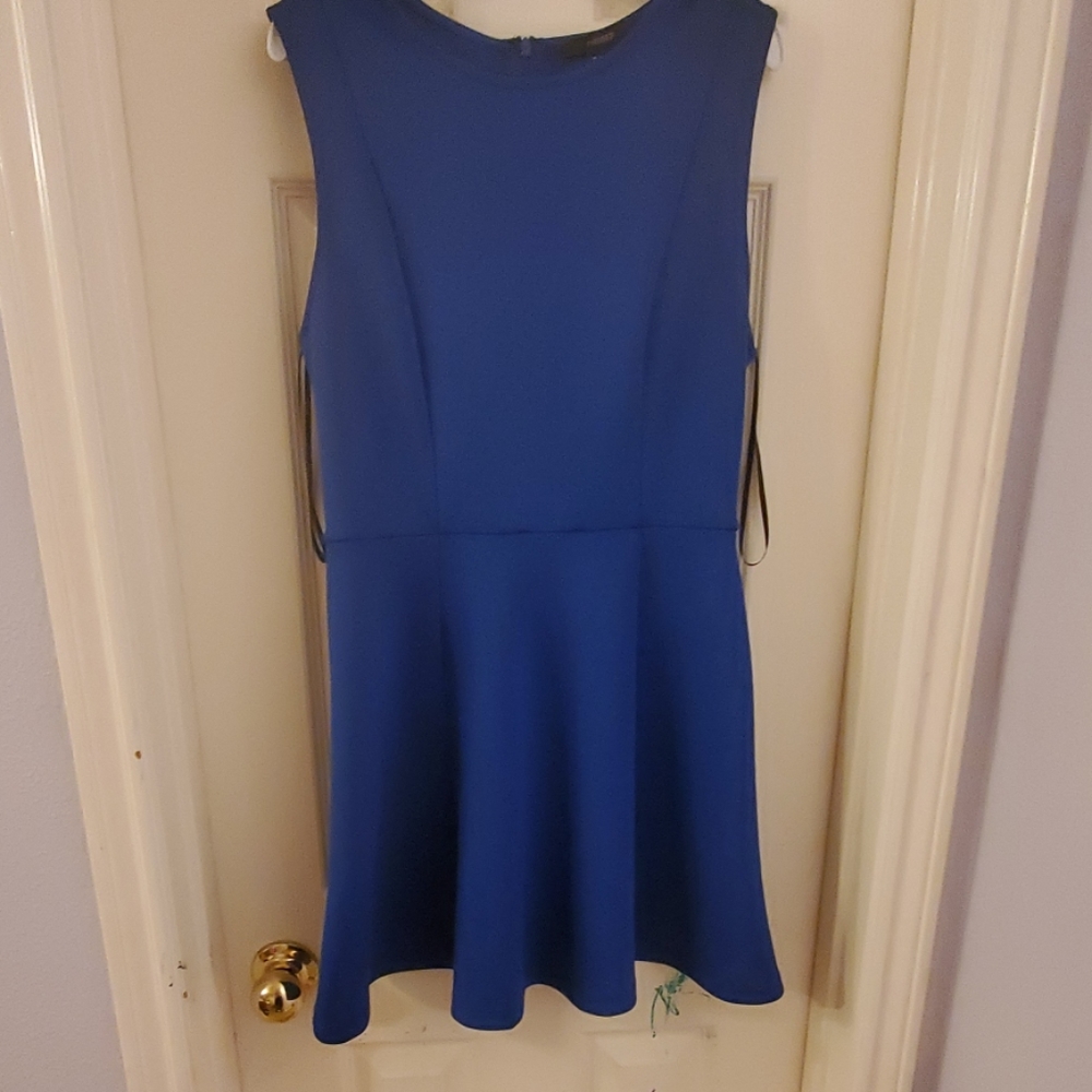 Sleeveless blue mini dress
